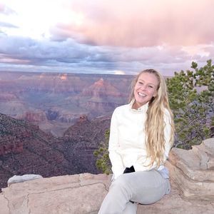 Meet your Posher, Brooke